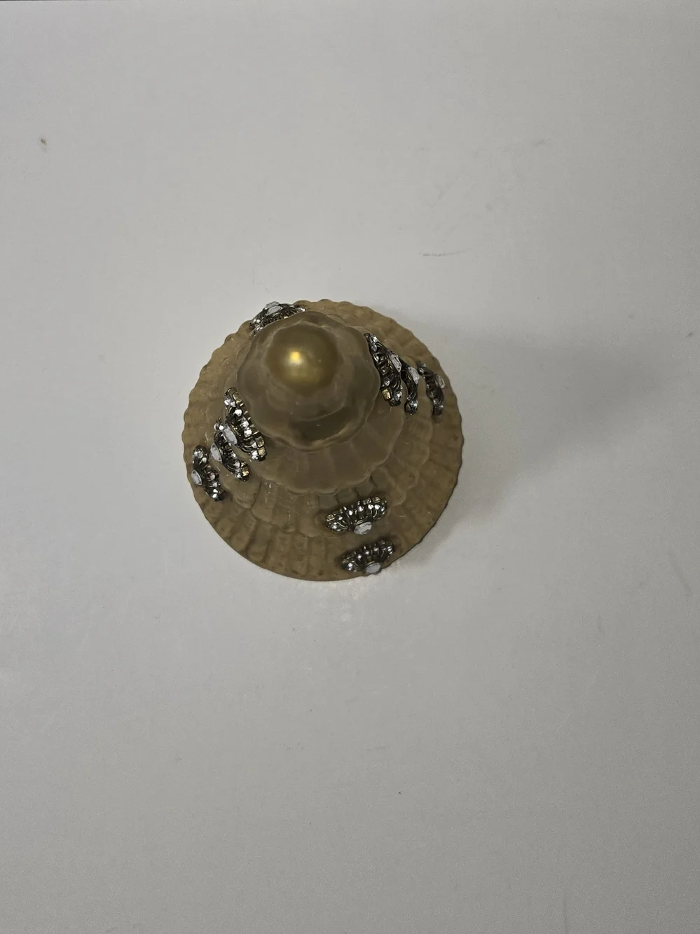 N/A elegant gold